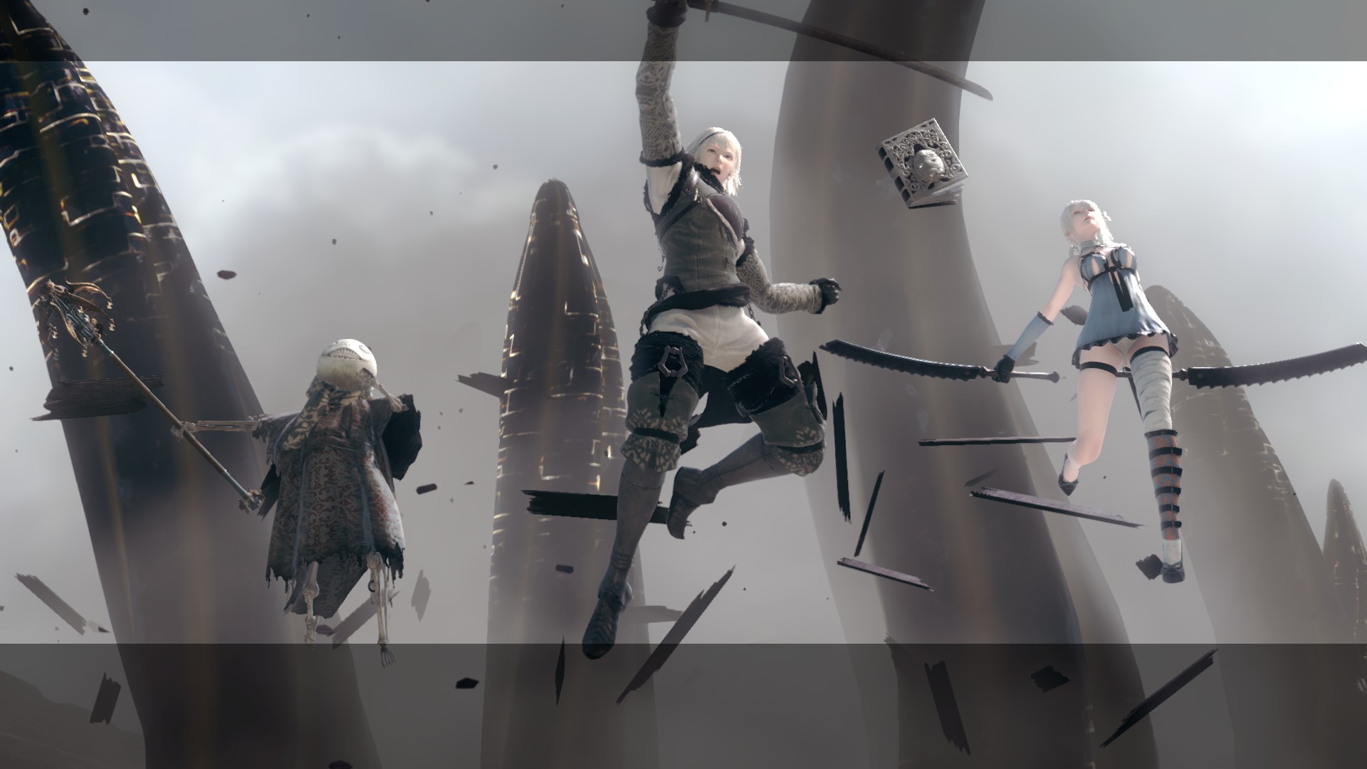 Los tres protagonistas saltando de una explosión causada por tentáculos, mira el miedo de sus rostros